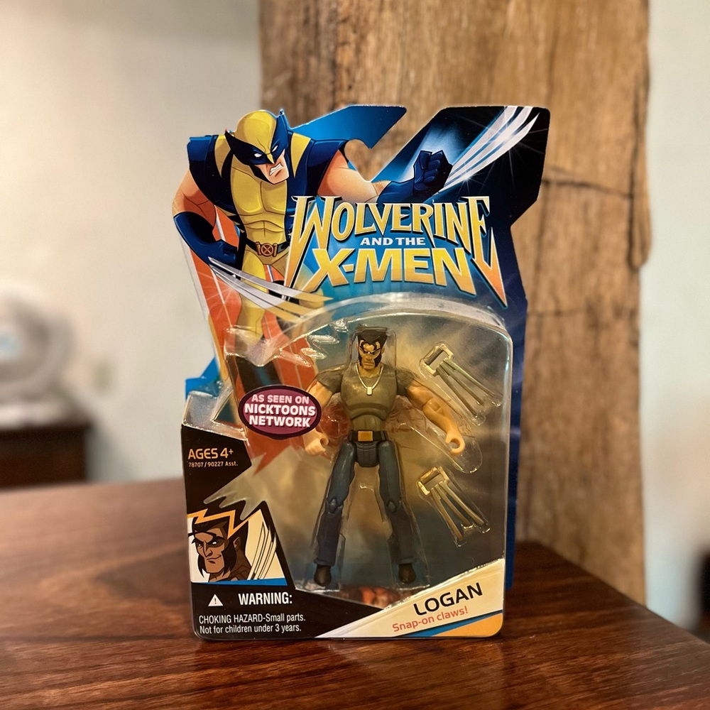 Hasbro Wolverine Action Figure